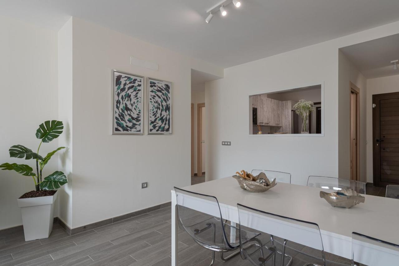 Homeforguest Flat With Large Terrace In Modern Residential Complex With Swimming Pool كاليتا ذي فوستي المظهر الخارجي الصورة