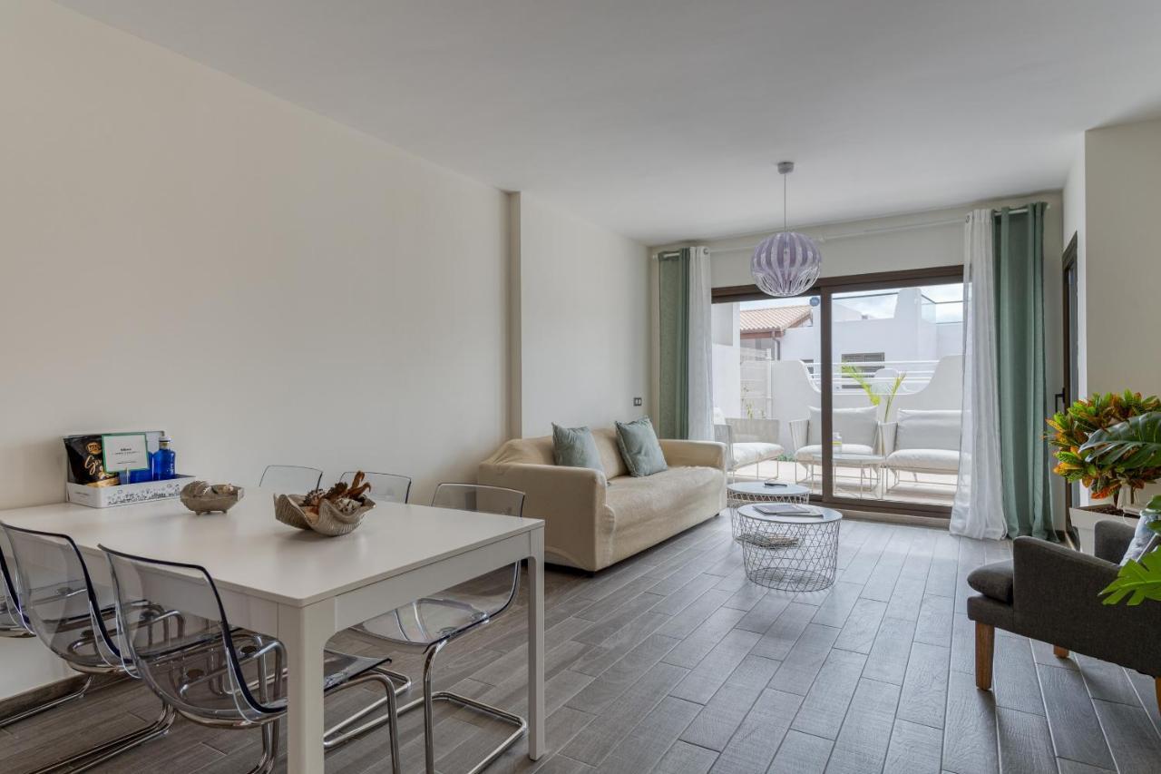 Homeforguest Flat With Large Terrace In Modern Residential Complex With Swimming Pool كاليتا ذي فوستي المظهر الخارجي الصورة