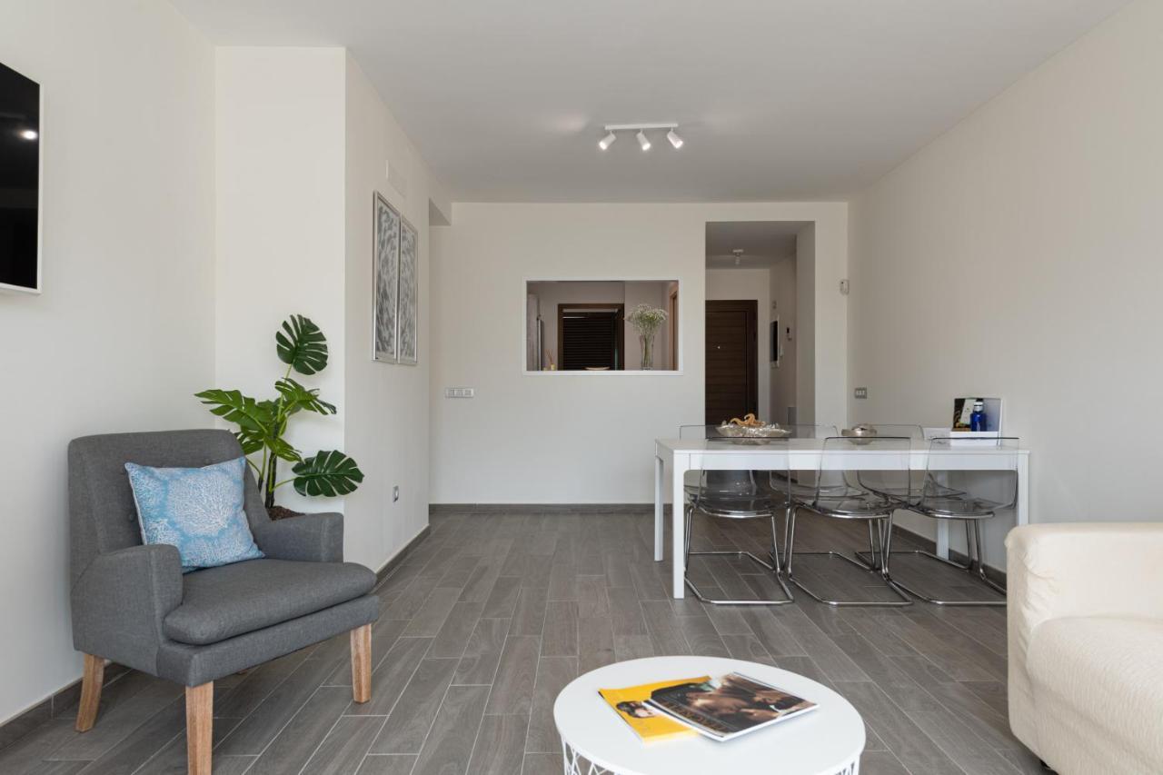 Homeforguest Flat With Large Terrace In Modern Residential Complex With Swimming Pool كاليتا ذي فوستي المظهر الخارجي الصورة