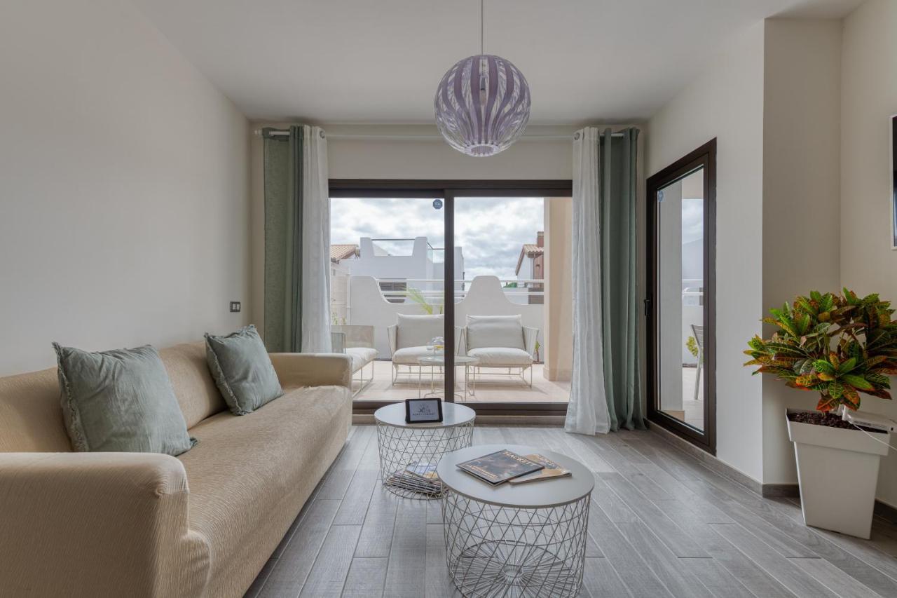 Homeforguest Flat With Large Terrace In Modern Residential Complex With Swimming Pool كاليتا ذي فوستي المظهر الخارجي الصورة
