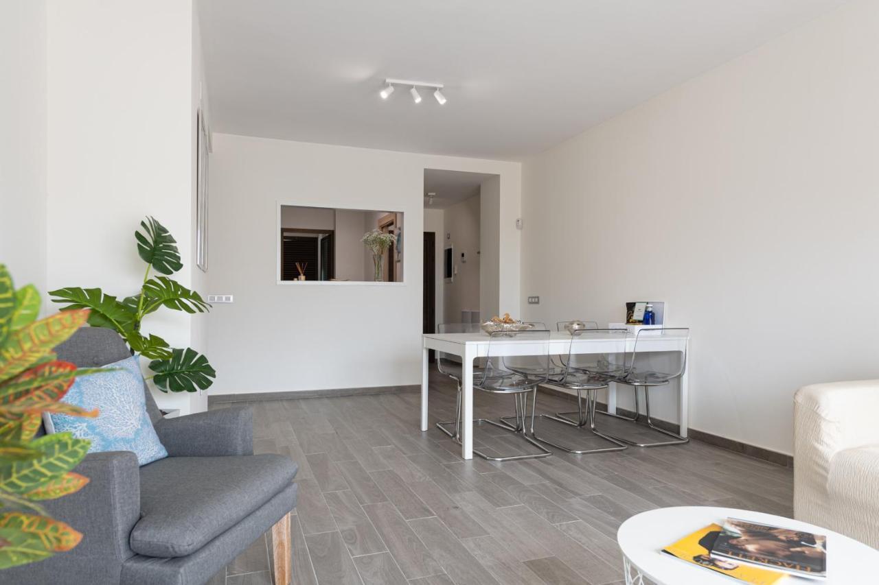 Homeforguest Flat With Large Terrace In Modern Residential Complex With Swimming Pool كاليتا ذي فوستي المظهر الخارجي الصورة