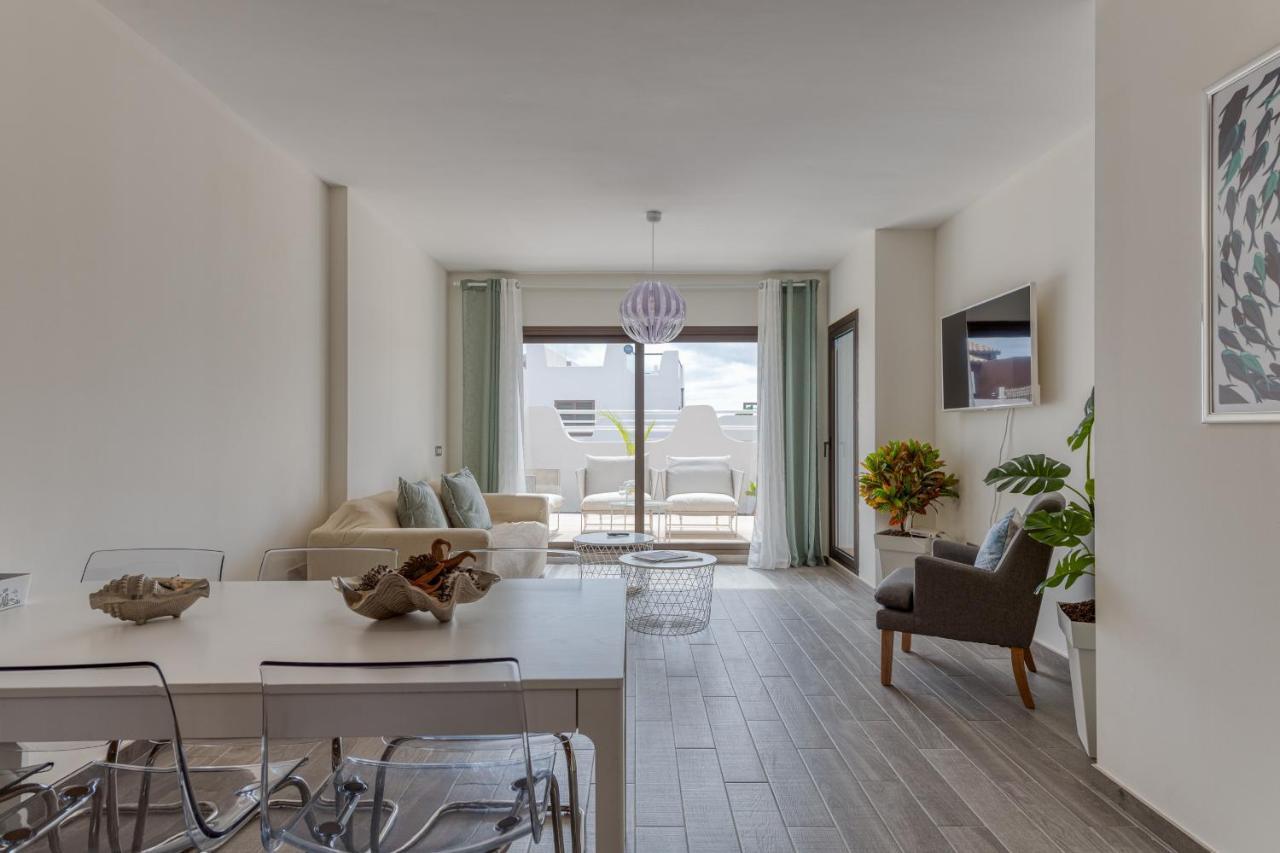 Homeforguest Flat With Large Terrace In Modern Residential Complex With Swimming Pool كاليتا ذي فوستي المظهر الخارجي الصورة